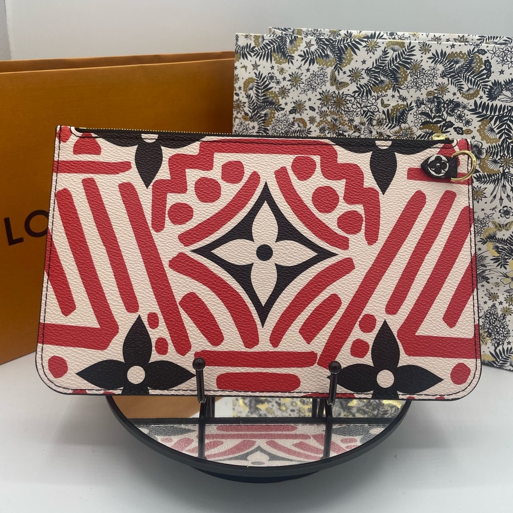 NWOT Louis Vuitton Limited Edition Pochette Crafty w/COA